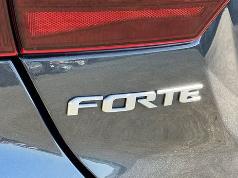 Used 2023 Kia Forte LXS FWD image 29