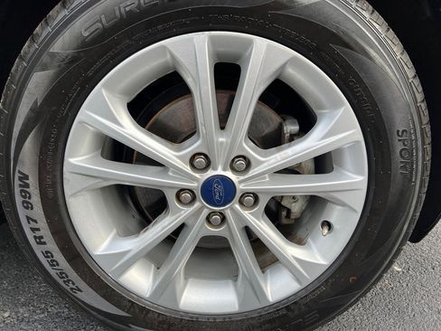 Used 2017 Ford Escape SE FWD image 16