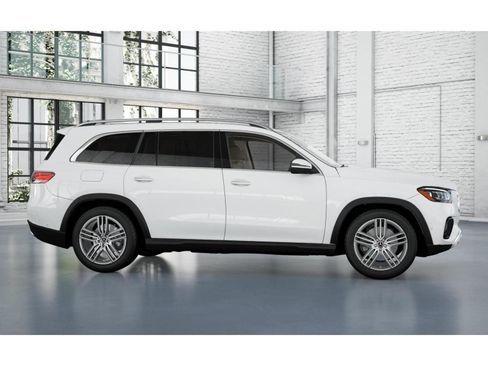 New 2026 Mercedes-Benz GLS 450 4MATIC image 16