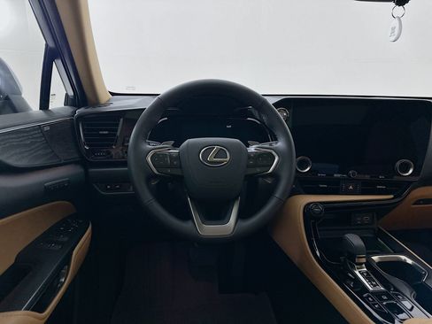 Used 2026 Lexus NX 350 AWD w/ Luxury Package image 25