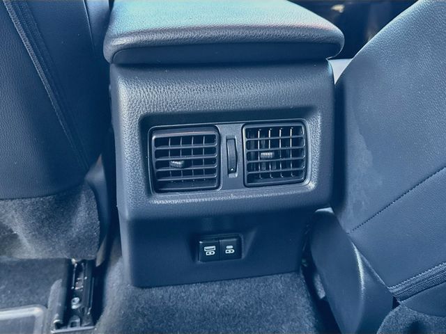 Used 2025 Toyota Camry SE w/ Convenience Package FWD image 23