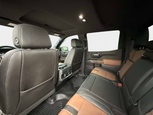 Used 2019 Chevrolet Silverado 1500 High Country w/ Technology Package image 19