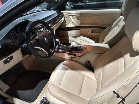 Used 2011 BMW 328i Convertible image 12