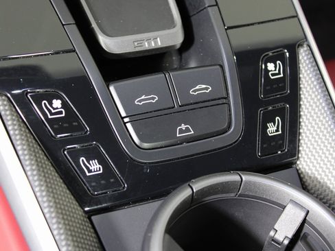 Used 2025 Porsche 911 Turbo S image 39