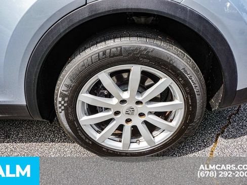 Used 2023 Porsche Cayenne AWD/4WD image 16