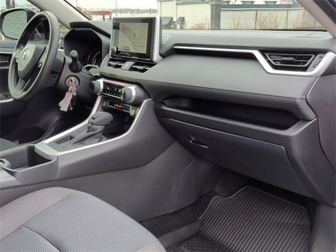 Certified 2025 Toyota RAV4 LE image 28