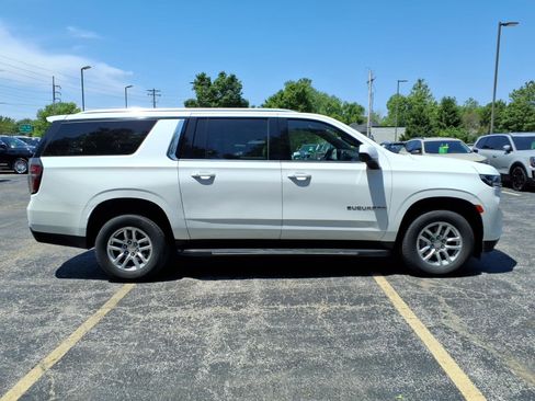 Used 2024 Chevrolet Suburban LT AWD/4WD image 28