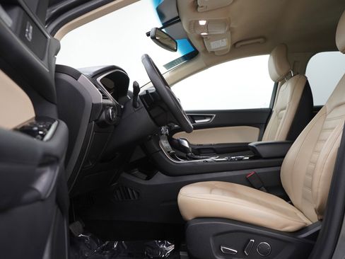 Used 2018 Ford Edge SEL w/ Equipment Group 201A AWD/4WD image 23
