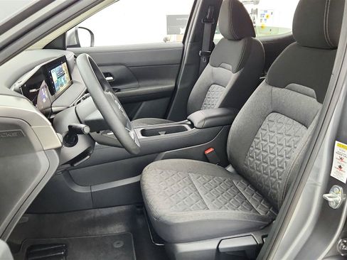 Used 2025 Nissan Kicks SV FWD image 10