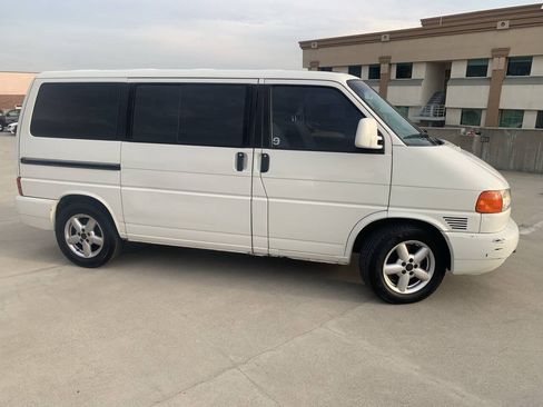 Used 2002 Volkswagen Eurovan MV FWD image 7