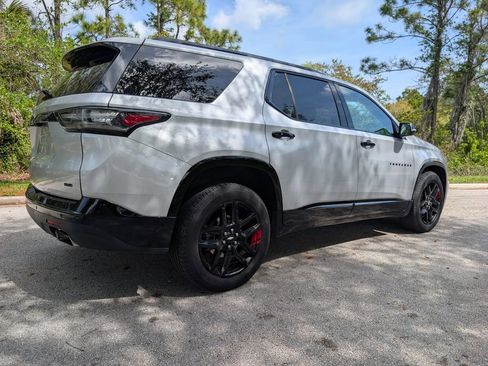 Used 2021 Chevrolet Traverse Premier w/ Redline Edition image 9