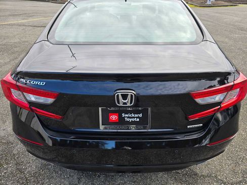Used 2018 Honda Accord Touring image 13