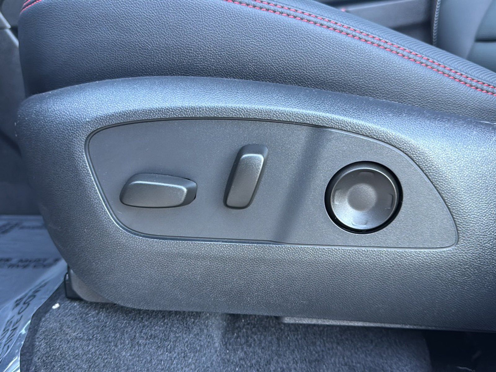 Used 2024 Chevrolet Traverse RS w/ LPO, Floor Liner Package AWD/4WD image 13
