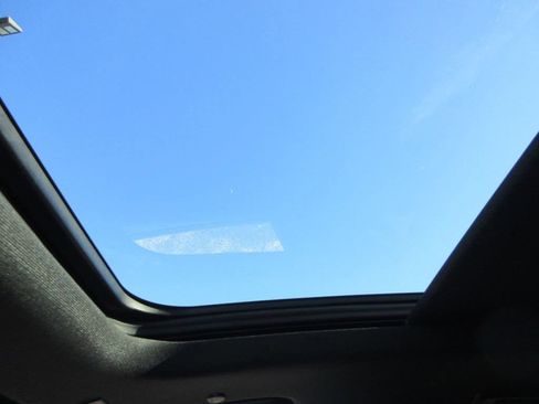 New 2026 Chevrolet Traverse Z71 w/ LPO, Floor Liner Package image 33