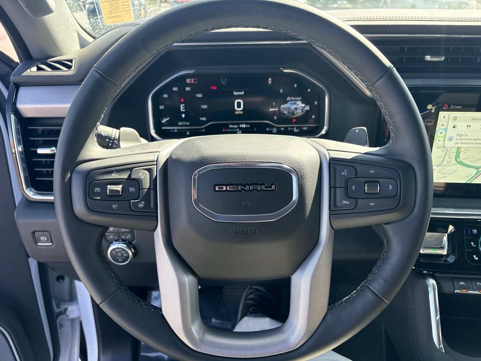 Used 2025 GMC Sierra 1500 Denali w/ Denali Reserve Package AWD/4WD image 10