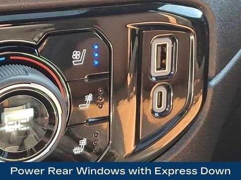 Used 2026 Chevrolet Silverado 1500 High Country w/ Technology Package AWD/4WD image 16