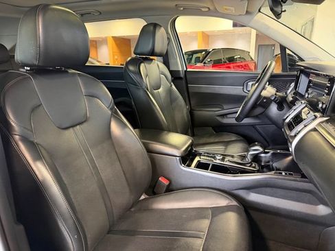 Used 2021 Kia Sorento S w/ Panoramic Sunroof Package FWD image 24