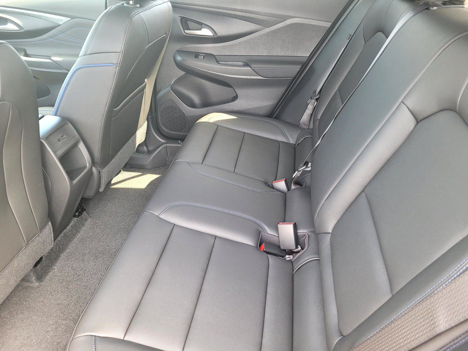 New 2026 Buick Envista Sport Touring w/ Convenience I Package FWD image 6