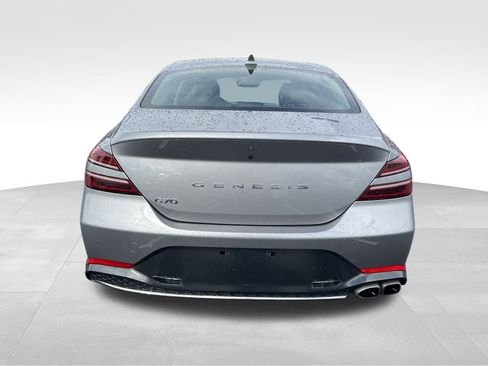 Used 2023 Genesis G70 2.0T image 6