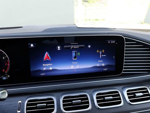New 2026 Mercedes-Benz GLS 450 4MATIC image 23