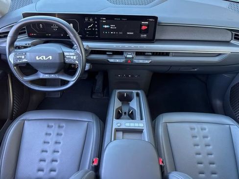 Certified 2024 Kia EV9 Wind AWD/4WD image 18