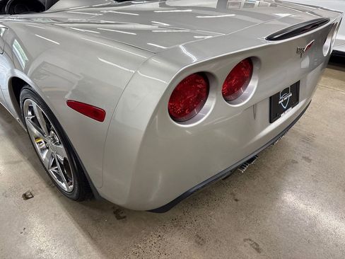 Used 2008 Chevrolet Corvette Convertible w/ Preferred Equipment Group RWD image 23