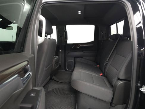 Used 2025 Chevrolet Silverado 1500 LT Trail Boss w/ Convenience Package II AWD/4WD image 5