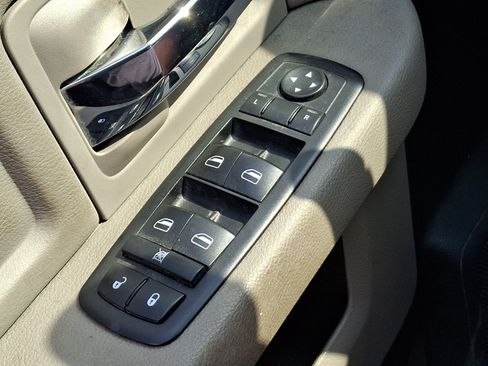 Used 2010 Dodge Ram 1500 Truck SLT AWD/4WD image 22