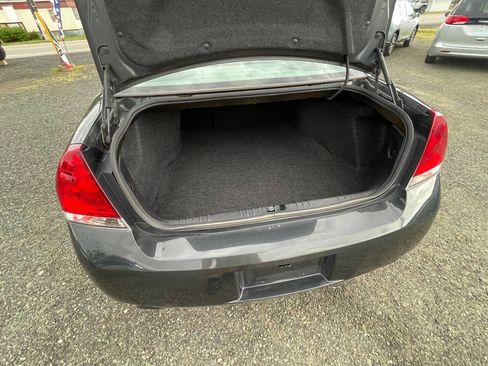 Used 2013 Chevrolet Impala LT w/ LT Sunroof Package image 9