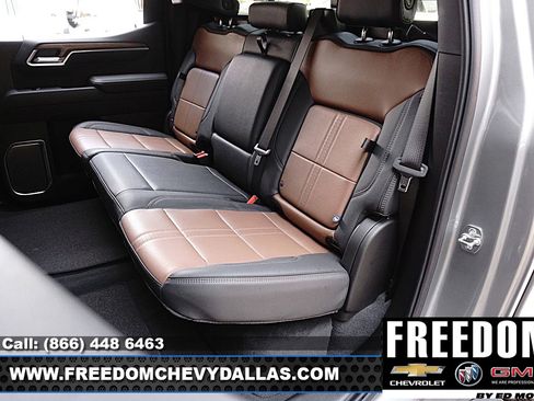 New 2025 Chevrolet Silverado 1500 High Country w/ Technology Package AWD/4WD image 14