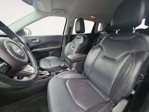 Used 2017 Jeep Compass Limited w/ Navigation Group AWD/4WD image 9