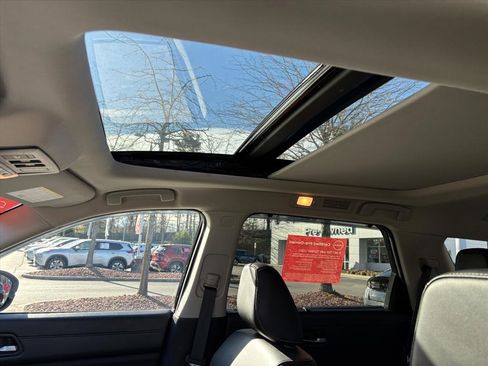 Certified 2024 Nissan Pathfinder SL w/ SL Premium Package image 14