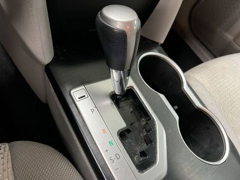 Used 2012 Toyota Camry LE image 16