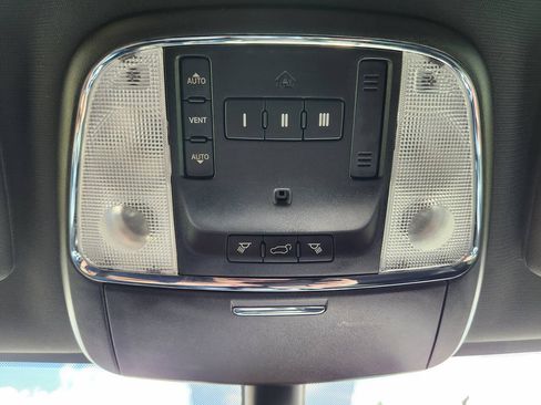 Used 2015 Jeep Grand Cherokee Altitude AWD/4WD image 25