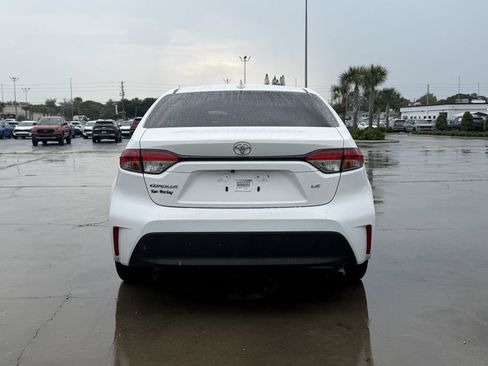 Used 2024 Toyota Corolla LE FWD image 5