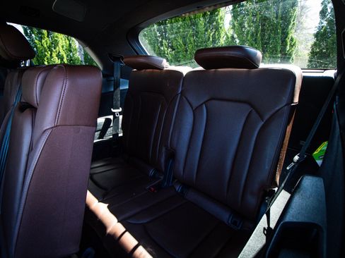 Used 2019 Audi Q7 2.0T Premium Plus w/ Premium Plus Package image 32