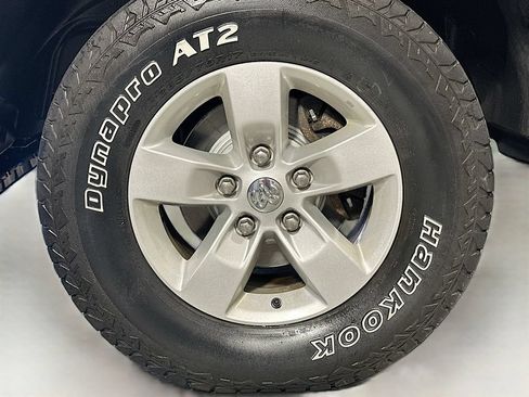 Used 2020 RAM 1500 Classic SLT AWD/4WD image 29