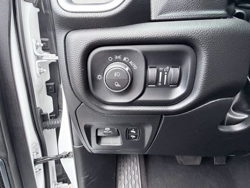 Used 2025 RAM 1500 Laramie AWD/4WD image 11