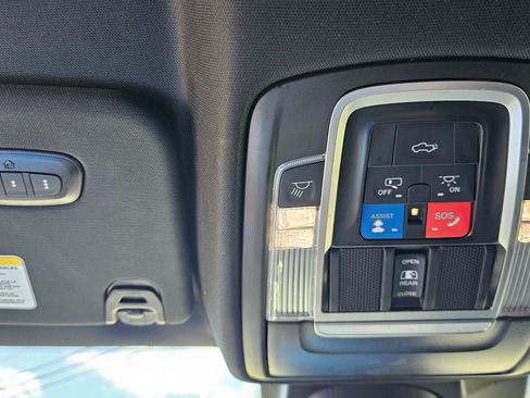Used 2023 RAM 1500 Laramie AWD/4WD image 37
