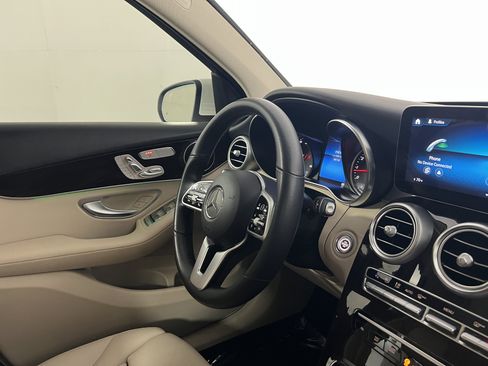 Used 2022 Mercedes-Benz GLC 300 image 10