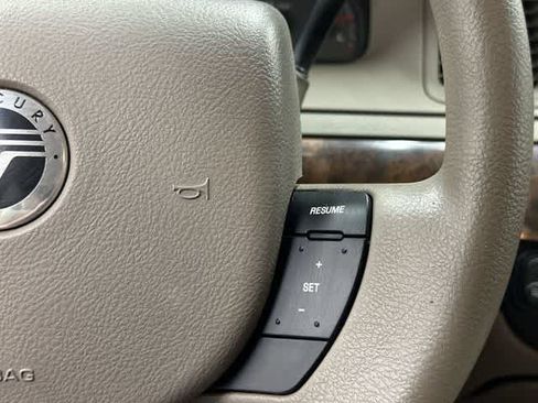 Used 2005 Mercury Grand Marquis GS RWD image 18