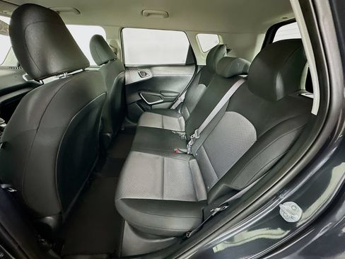 Used 2025 Kia Soul LX FWD image 28