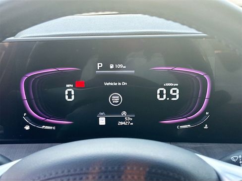 Used 2024 Kia Telluride EX image 12