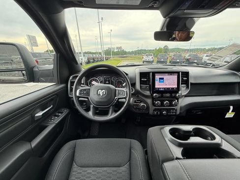 New 2026 RAM 1500 Express AWD/4WD image 8