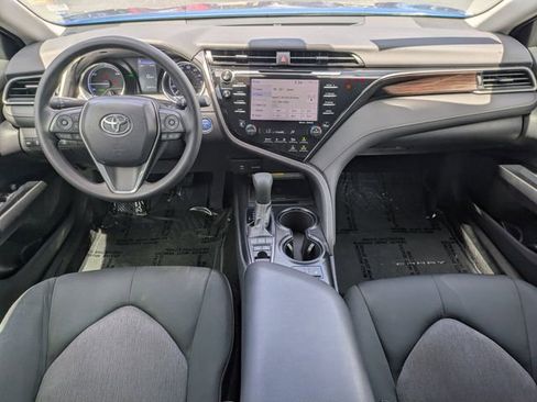 Used 2019 Toyota Camry LE w/ Sunroof Package FWD image 14