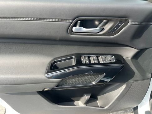 New 2026 Nissan Pathfinder Platinum AWD/4WD image 16