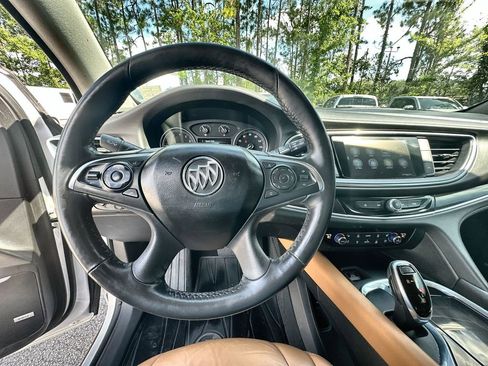 Certified 2018 Buick Enclave Premium w/ Experience Buick Package FWD image 11