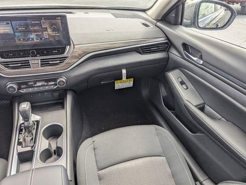 New 2025 Nissan Altima 2.5 SV w/ SV Special Edition Package image 16