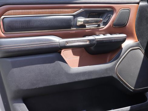 Used 2019 RAM 1500 Limited AWD/4WD image 9