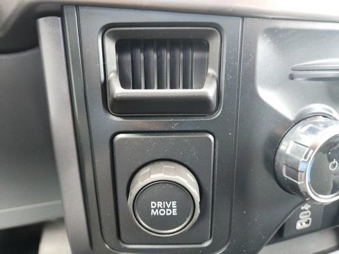 Used 2025 Ford F150 XLT w/ Equipment Group 301A Standard RWD image 31